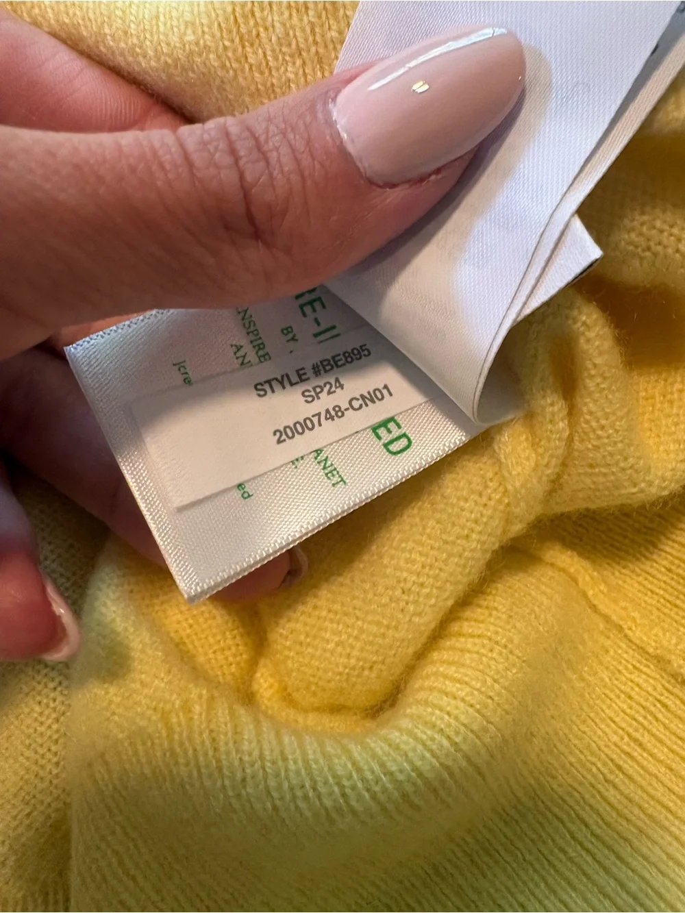 J Crew Men’s Cashmere Crewneck Sweater Size Small Yellow FLAW
